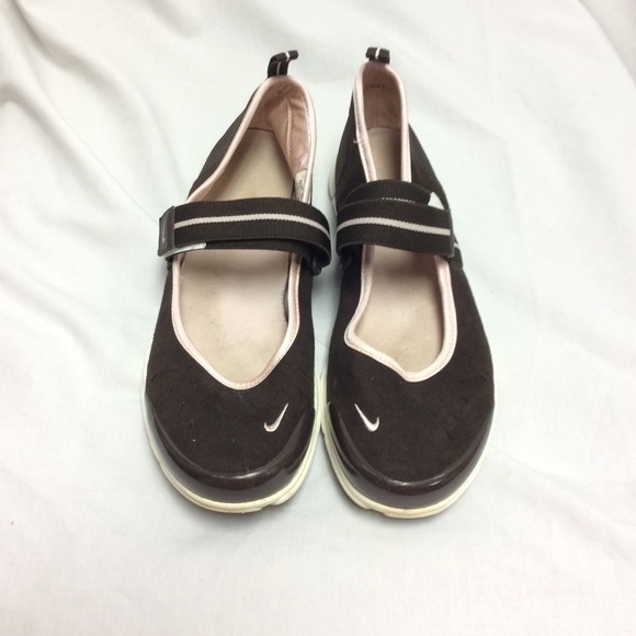 nike mary janes